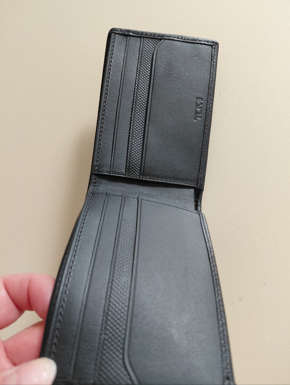 TUMI BLACK WALLET BIFOLD - Picture 5 of 13
